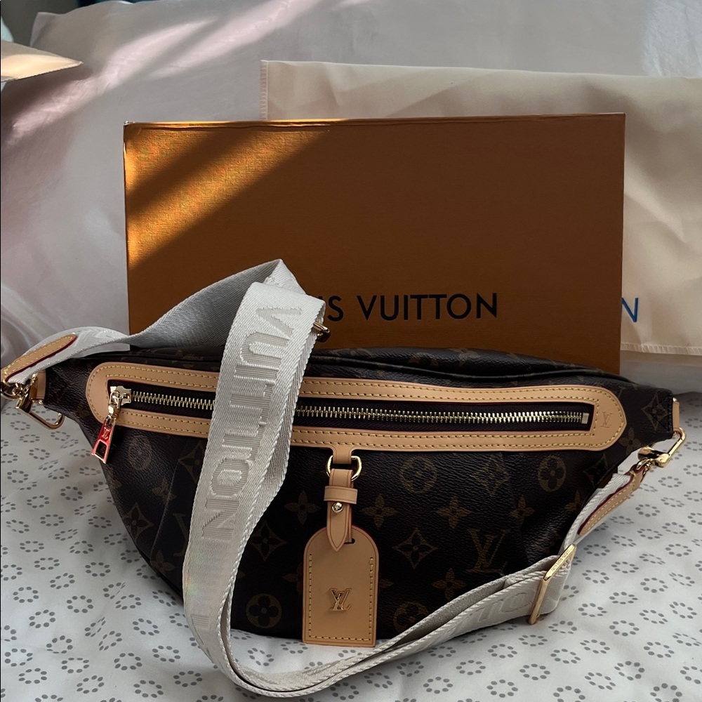 Designer inspired Genuine leatherMonogram Crossbody Belt👜! Not authentic